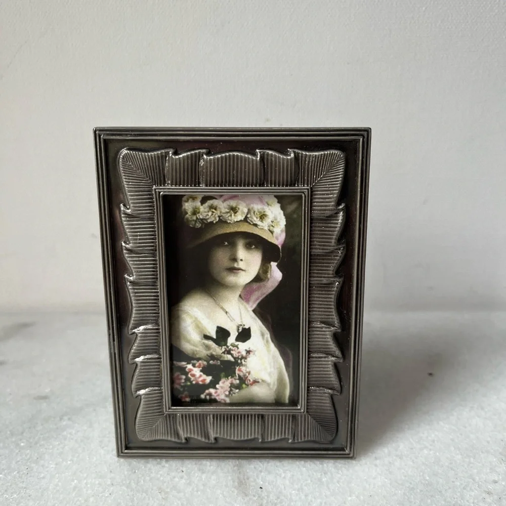 Elegant Silver Photo Frame for 2”x3” photo vintage art deco style
